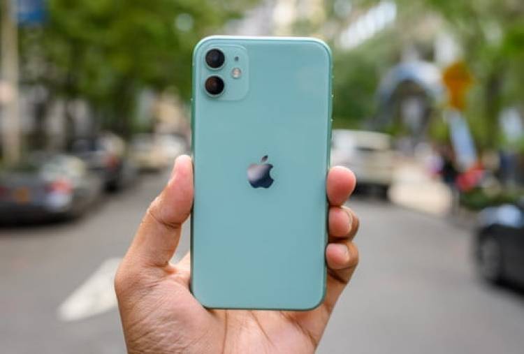 iPhone Satışları Düşmeye Devam Ediyor